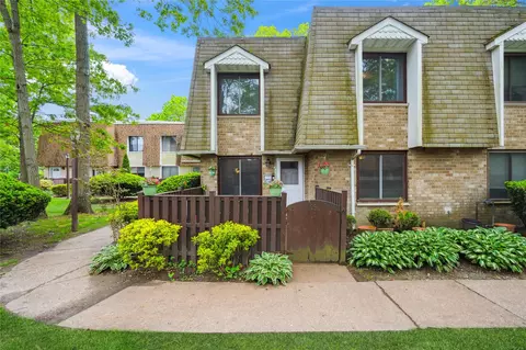 65 Sagamore Hills Dr, Port Jefferson Station, NY 11776
