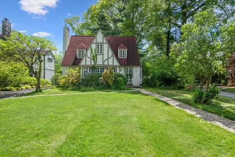 97 Sterling Ave, White Plains, NY 10606