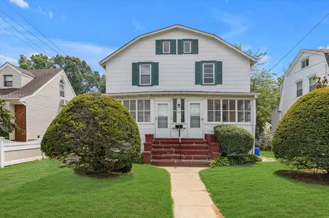 42 Gold St, Valley Stream, NY 11580