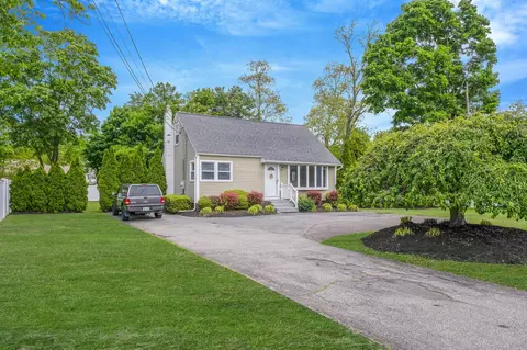 2251 Ocean Ave, Ronkonkoma, NY 11779