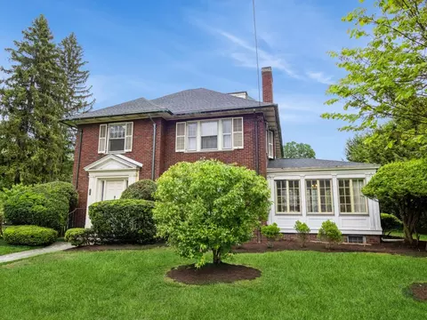 160 N Manor Ave, Kingston, NY 12401