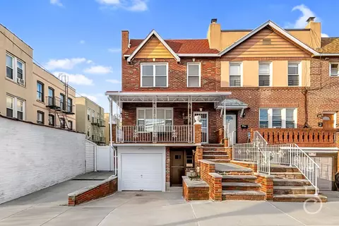 46-10 28th Ave, New York, NY 11103