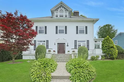 233 Commonwealth Ave, Mount Vernon, NY 10552