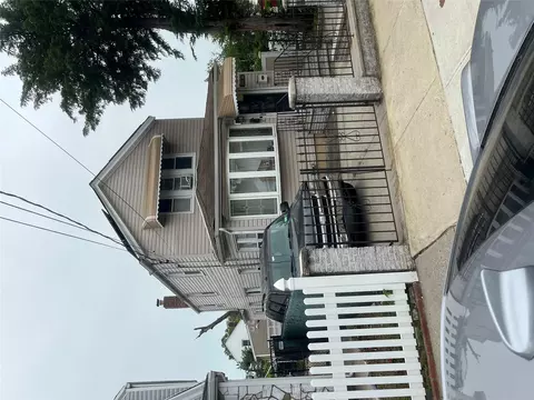 164-46 109 Ave, New York, NY 11433