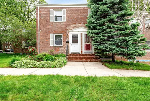 110-25 64th Rd #10, Forest Hills, NY 11375