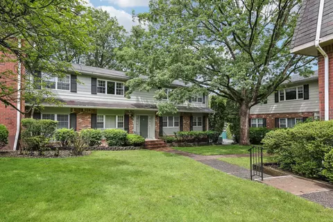 74 Bon Aire Cir #Q10, Ramapo, NY 10901