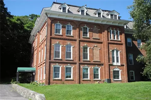 2 N Water St #1A, Ossining, NY 10562