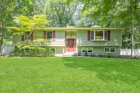 3 Brigadoon Dr, Ramapo, NY 10901