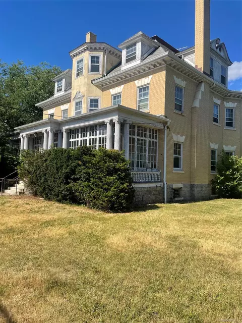 165 Summit Ave, Mount Vernon, NY 10550