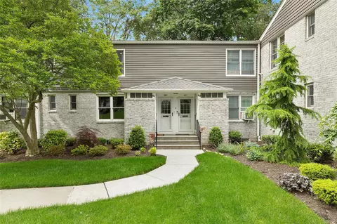 82 Glen Keith Rd # U, Glen Cove, NY 11542
