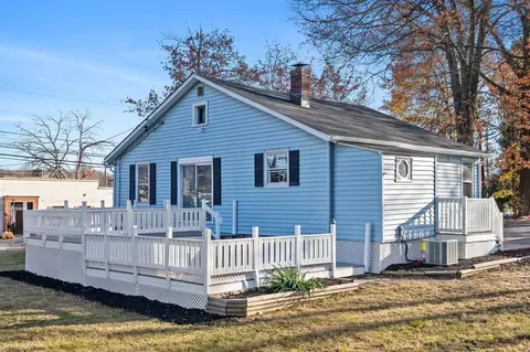 945 Homestead Ave, Maybrook, NY 12543