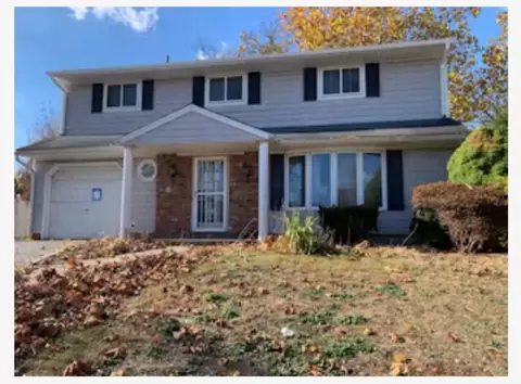 140 Cone Ave, Central Islip, NY 11722