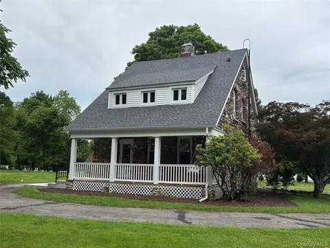 147 Lime Ridge Rd, Beekman, NY 12570