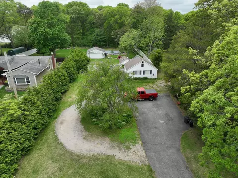 46 S Coleman Rd, Centereach, NY 11720