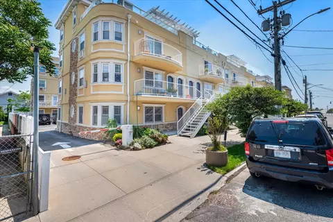 188 Beach 101st St #1A, Rockaway Park, NY 11694