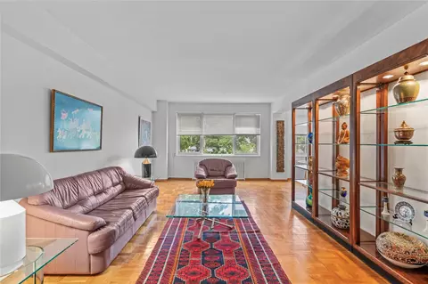 900 Palmer Rd #2F, Yonkers, NY 10708