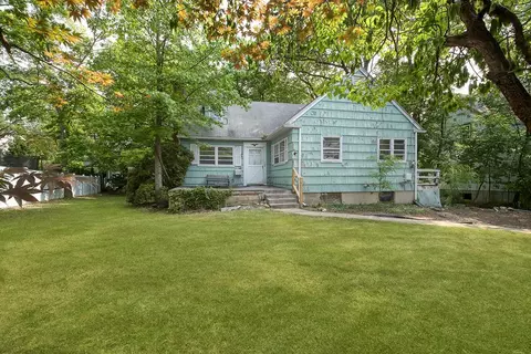 7 Orchard Pl, Harrison, NY 10528