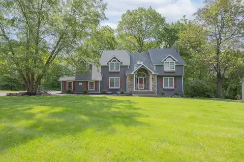 20 Hawk Nest Rd, Tomkins Cove, NY 10986