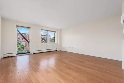 221 Beach 80th St #4F, Rockaway Beach, NY 11693