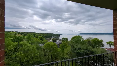 16 Rockledge Ave #5B1, Ossining, NY 10562