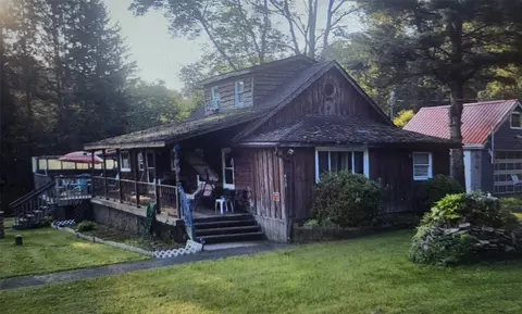 410 Mueller Rd, Cochecton, NY 12726