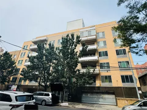 43-17 Union St #6G, New York, NY 11355
