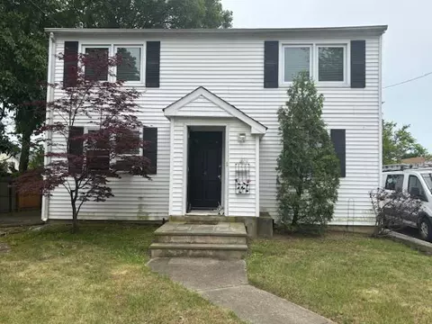 24 N Anita Pl, Babylon, NY 11701