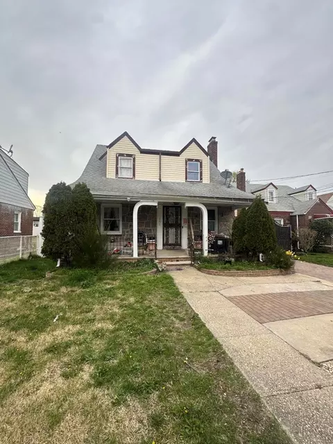 251 Grand Ave, Freeport, NY 11520