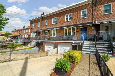 3015 La Salle Ave, New York, NY 10461