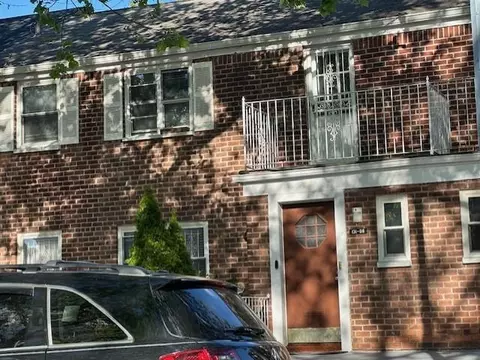 131-09 234 St #UPPER, Rosedale, NY 11422