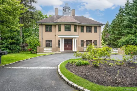 30 Shelter Rock Rd # A, North Hempstead, NY 11030