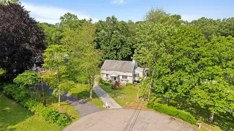 16 Lyncrest Rd, Cortlandt, NY 10567