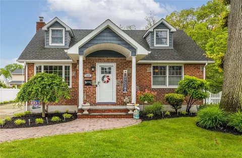 125 Frederick, Merrick, NY 11566