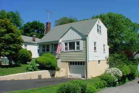53 Florence Ave, Greenburgh, NY 10522