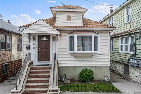319 Beach 47th St, Far Rockaway, NY 11691