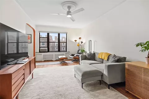 73-20 Austin St #6K, New York, NY 11375