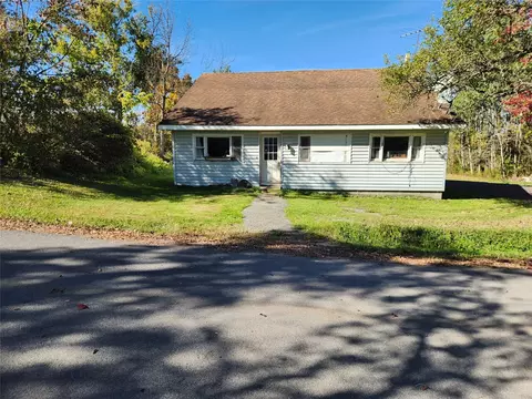 111 Klemme Rd, Sprakers, NY 12166