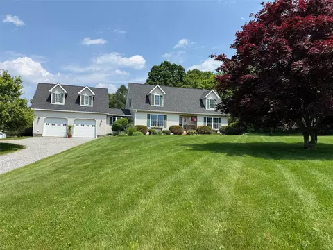 18 Ohandley Dr, Amenia, NY 12501