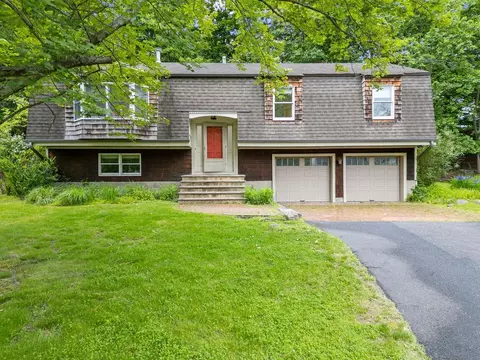 10 Karow Ct, Ramapo, NY 10952