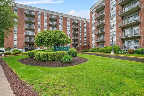35 Park Ave #5V, Ramapo, NY 10901