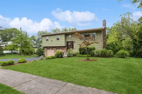 15 Theodore Roosevelt Dr, Orangetown, NY 10913