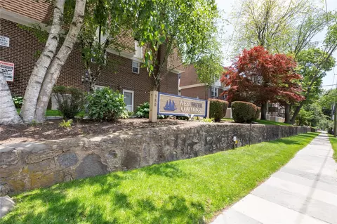 380 N Broadway #D4, Yonkers, NY 10701