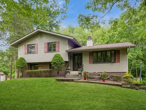 29 Sachson Pl, Wappinger, NY 12590