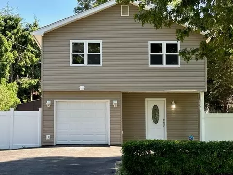 96 Patchogue Ave, Mastic, NY 11950