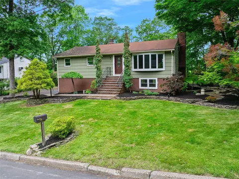 11 Woodland Rd, Highland Mills, NY 10930