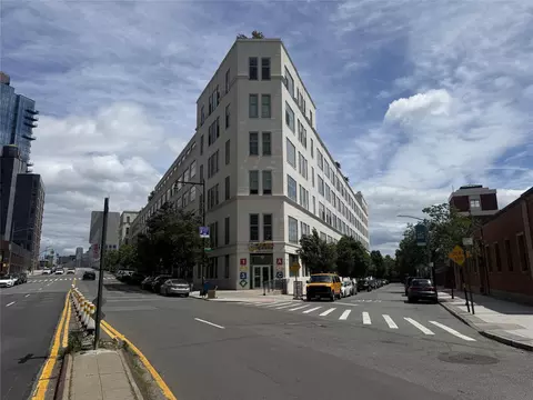 2728 Thomson Ave #434, Long Island City, NY 11101