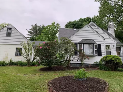 48 Sedgewick Rd, La Grange, NY 12603