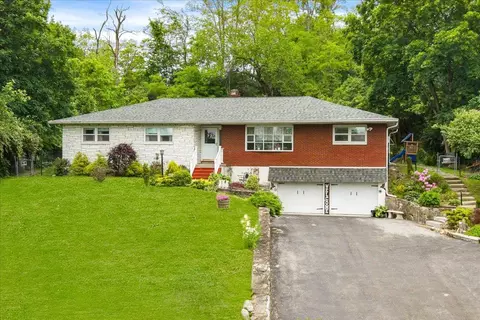21 Sloane Rd, Newburgh, NY 12550
