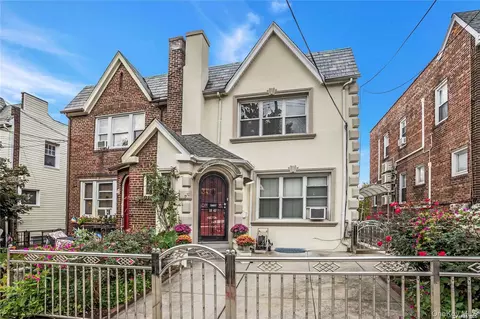 53-42 63rd St, Maspeth, NY 11378