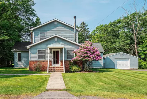 68 Southside Dr, Monroe, NY 10950
